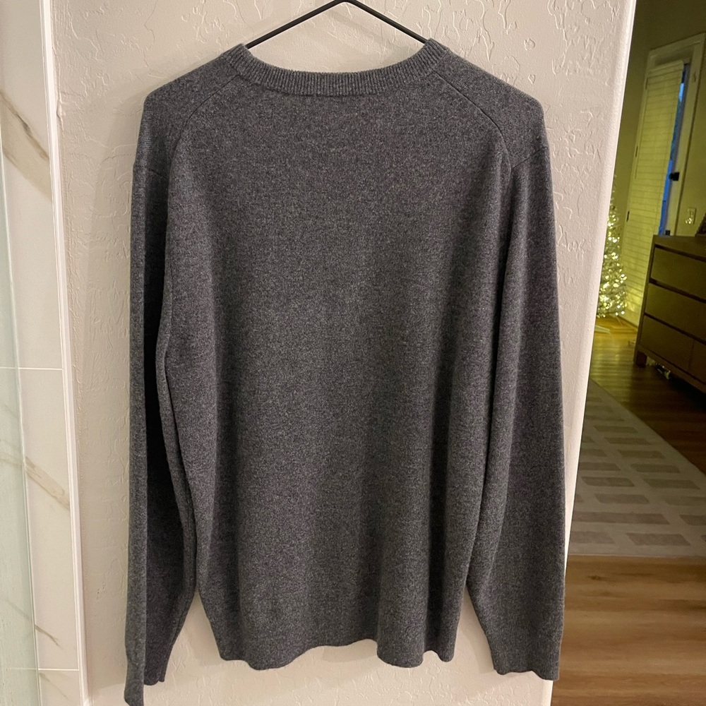 Theory Hilles Crewneck Sweater in Cashmere (Size: M) - Picture 3 of 3